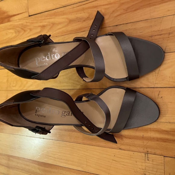 Pedro garcia pump - Picture 2 of 3